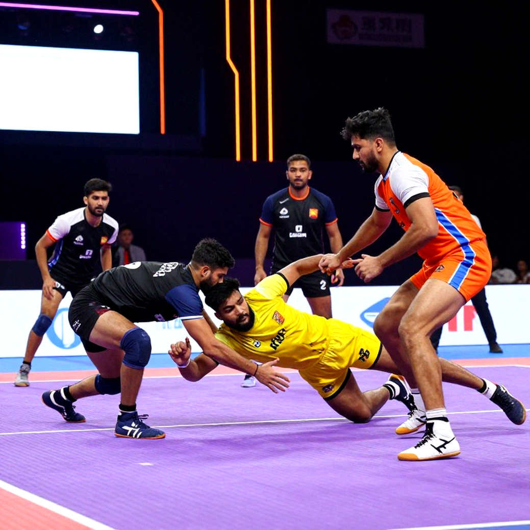বোনাস লাইনের ১১ পয়েন্ট: ৪৮–২৫ জয়ের ভেতরে ভারতের প্রতিরক্ষার যে ফাটল স্কোরবোর্ড ঢেকে রাখে