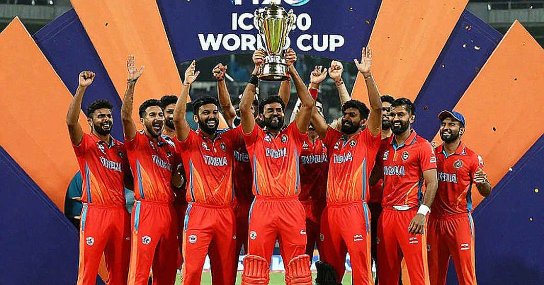 পাকিস্তান-ইংল্যান্ড ওয়ানডে সিরিজ: বাবর-ধস ও ইংলিশ সিম-স্পিন নিয়ন্ত্রণে ম্যাচের মোড়